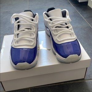 Jordan 11 low. Women size 12. Fairly new as well.